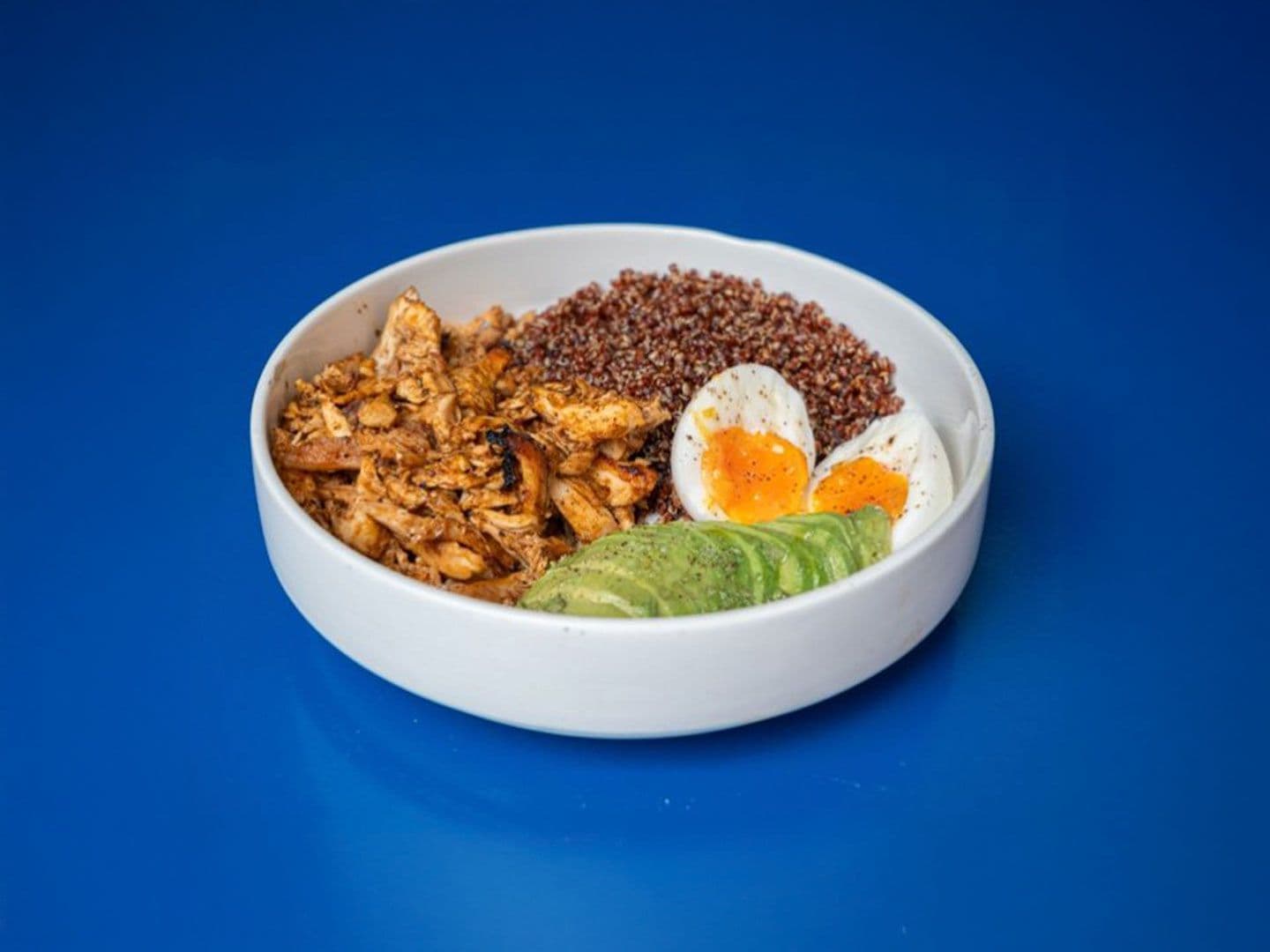 Imagen de Bowl de quinoa, pollo, palta